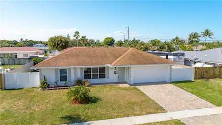 669 NW 15th Ave Boca Raton, FL 33486