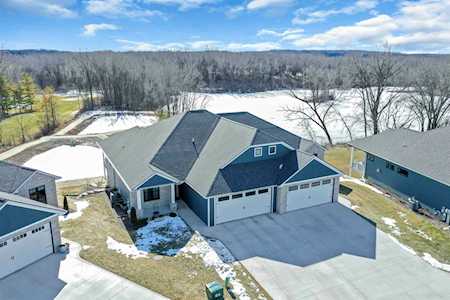 2763 Castaway Ct Green Bay, Village of Bellevue, WI 54311