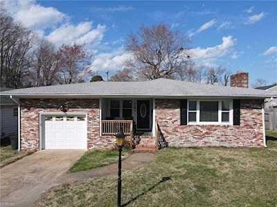 719 Halifax Ave Hampton, VA 23663