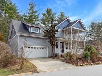 17 Oakhaven Terrace Asheville, NC 28803