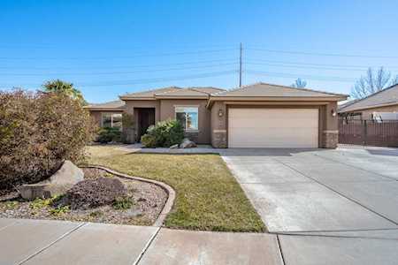 2033 S Great Basin DR Washington, UT 84780