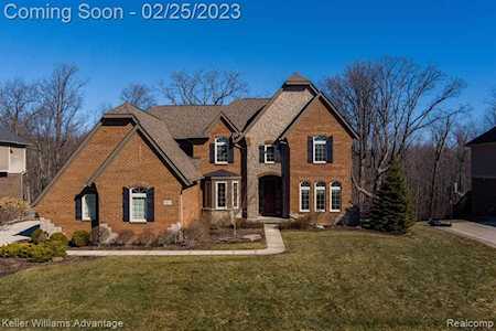 50652 E Glades Ct Novi, MI 48374