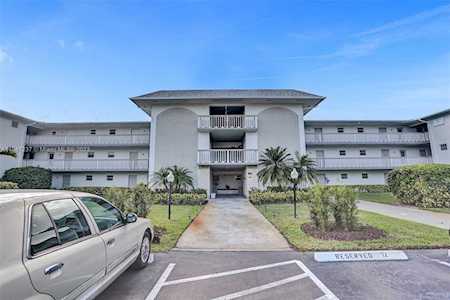 1200 Hillcrest Ct #104 Hollywood, FL 33021