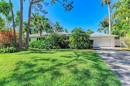 110 23rd St W Bradenton, FL 34205