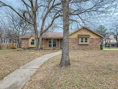 7100 Post Oak Drive North Richland Hills, TX 76182