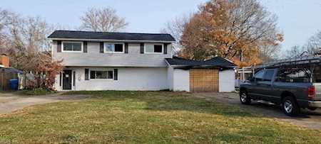 5532 Forest View Dr Virginia Beach, VA 23455