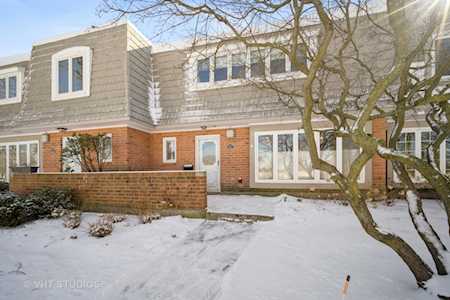 1442 Concorde Circle Highland Park, IL 60035
