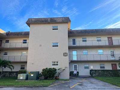 709 Lori Drive #202 Palm Springs, FL 33461