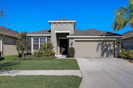 17612 Buckingham Garden Dr Lithia, FL 33547
