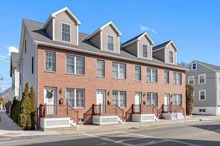 21 Maplewood Ave #C Gloucester, MA 01930