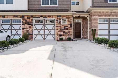 433 Autumn Green Ln Chesapeake, VA 23320