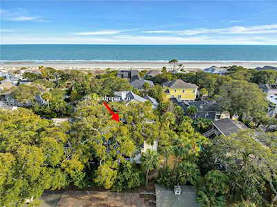 28 Sandpiper St Hilton Head Island, SC 29928