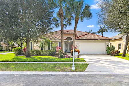 6405 Shadow Creek Village Circle Lake Worth, FL 33463