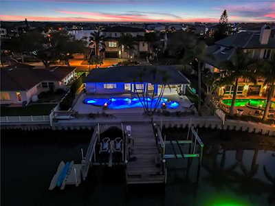 906 Oakwood Dr Largo, FL 33770