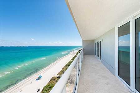 6767 Collins Ave #TS2209 Miami Beach, FL 33141