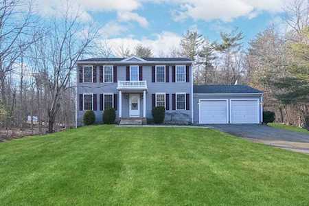 19 Redemption Rock Trl N Princeton, MA 01541
