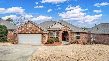 47 Westpointe Dr Maumelle, AR 72113