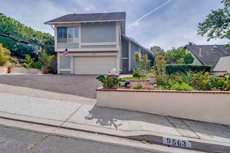 9563 Paseo Montril San Diego, CA 92129