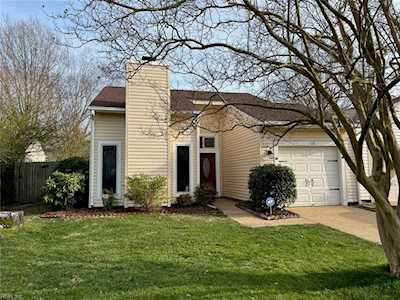 1728 Delaney St Virginia Beach, VA 23464