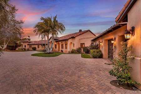 2864 Dos Lomas Fallbrook, CA 92028