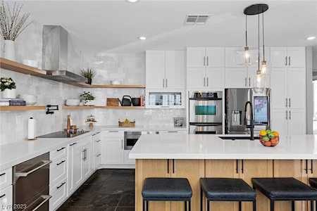 609 Bachelor Button St Las Vegas, NV 89138