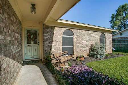6972 Cox Lane North Richland Hills, TX 76182