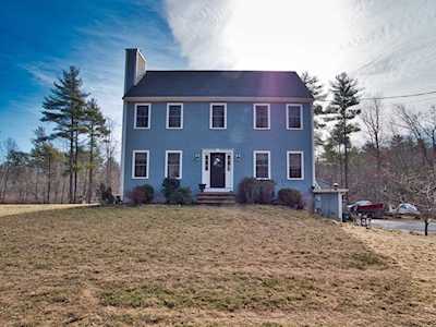 16 Marie's Way Freetown, MA 02717