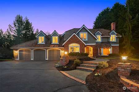 6707 223rd Ave NE Redmond, WA 98053