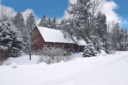 8 Mill Pond Ln Grantham, NH 03753