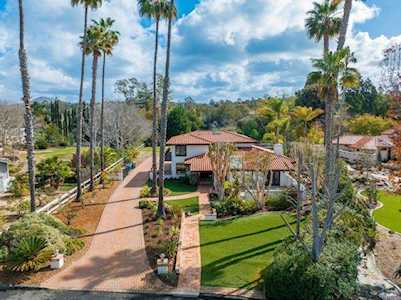 2562 Meadowmist Lane Encinitas, CA 92024