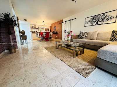 900 NE 195th St #211 Miami, FL 33179