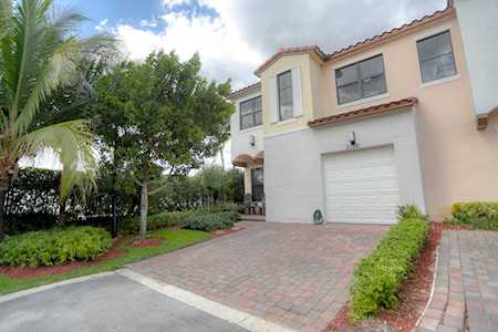 20981 NW 1st Court Pembroke Pines, FL 33029