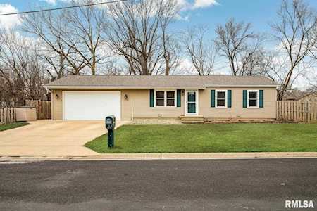 1005 Collins Ct Bartonville, IL 61607
