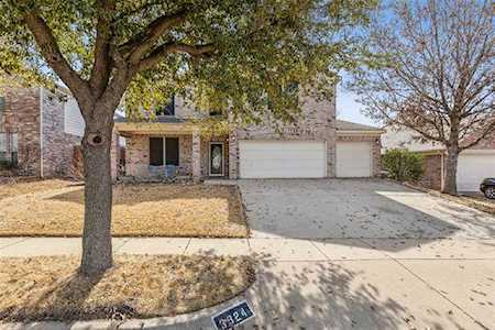 3924 Drexmore Road Fort Worth, TX 76244