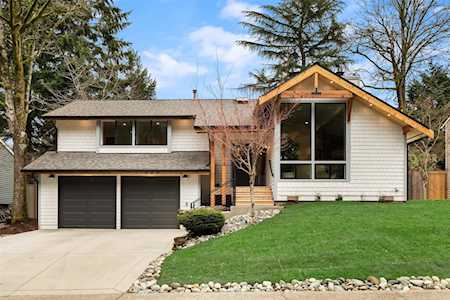4718 158th Ave SE Bellevue, WA 98006