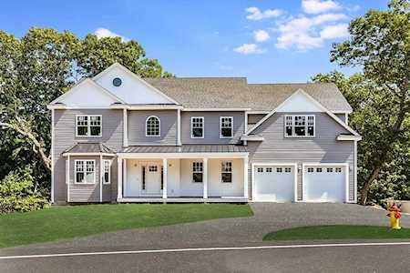 41 Peach Orchard Rd Burlington, MA 01803