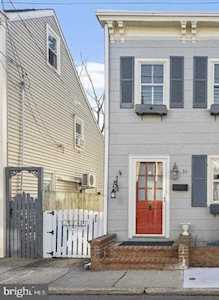 16 Thompson St Bordentown, NJ 08505