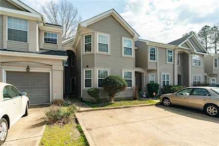 3 Red Leaf Place Hampton, VA 23666