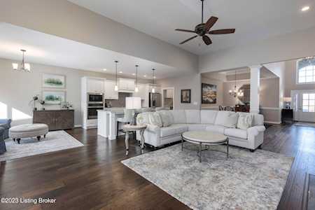 5007 Netherwood Ridge Dr Louisville, KY 40241