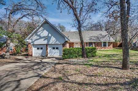 905 N Bowen Road Arlington, TX 76012