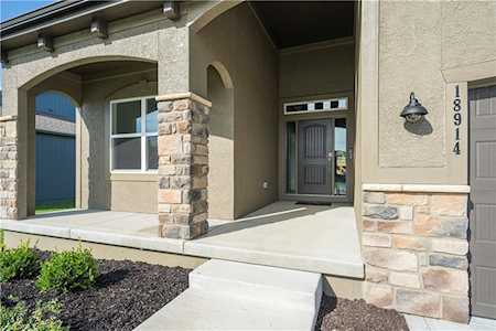 18914 Millview St Spring Hill, KS 66083