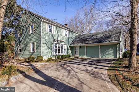 34 Whitby Rd Cherry Hill, NJ 08003