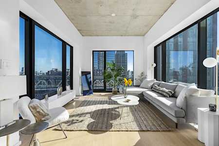 98 Front St #PH-3C Brooklyn, NY 11201