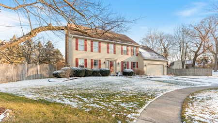 2240 Augustana Ct Naperville, IL 60565