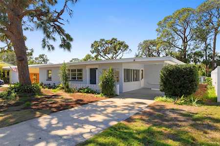 928 Nokomis Ave S Venice, FL 34285