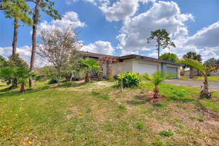 2 Canterbury Dr Haines City, FL 33844