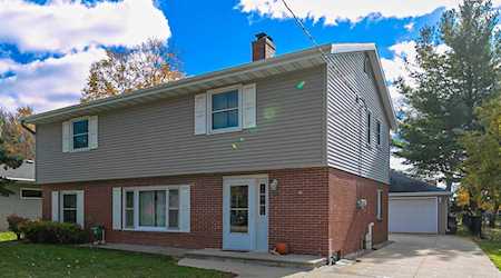 1623 Palisades Dr Appleton, Village of Fox Crossing, WI 54915