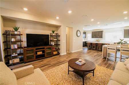 1571 Fortaleza Way #33 Vista, CA 92081