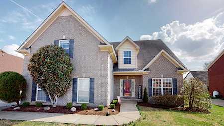 5231 Saint Ives Dr Murfreesboro, TN 37128
