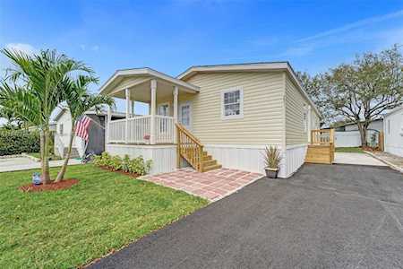 3041 Cove Dr Dania Beach, FL 33312